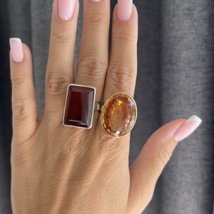 Nowość. Pierścionek z granatem, rozmiary 15-18 w super cenie