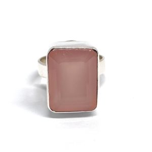 Nowość. pierścionek z różowym chalcedonem w super cenie