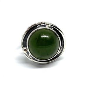 Nowość. pierścionek z nefrytem r. 18 w super cenie