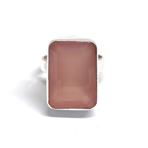 Nowość: pierścionek z różowym chalcedonem, super cena.