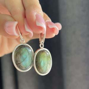 Nowość. Kolczyki z labradorytem w super cenie