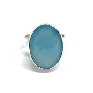 Nowość. Pierścionek z niebieskim chalcedonem w super cenie