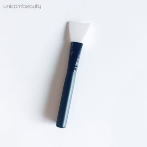 Nowość. silikonowy pędzelek do masek, jasny róż — super cena