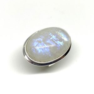 Nowość. Delikatny pierścionek z kamieniem księżycowym w super cenie