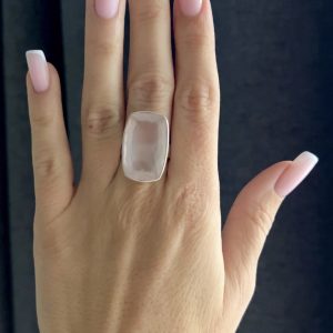 Nowość. pierścionek z różowym kwarcem, super cena, rozmiary 16-19