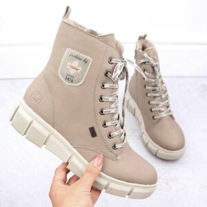 Nowość. Beżowe wodoodporne workery damskie Rieker X3410-20 w super cenie