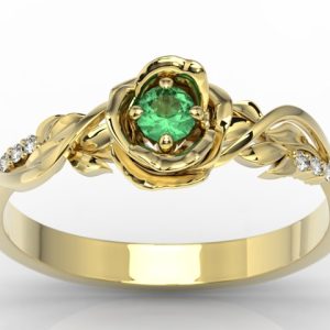 Pierścionek z żółtego złota w kształcie róży ze szmaragdem i diamentami LP-7715Z