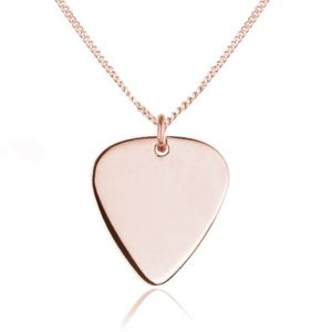 Naszyjnik z małą kostką do gitary - grawer - rose gold