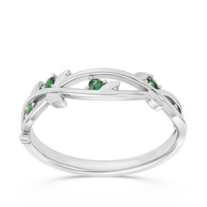 Pierścionek z białego złota ze szmaragdami CP-61B