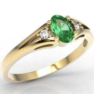 Pierścionek z żółtego złota JP-22Z ze szmaragdem i diamentami 0,04 ct.
