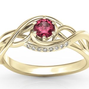 Pierścionek z żółtego złota z rubinem i brylantami BP-7130Z