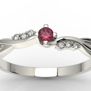 Pierścionek zaręczynowy z białego złota z rubinem i diamentami 0,03 ct wzór AP-7009B