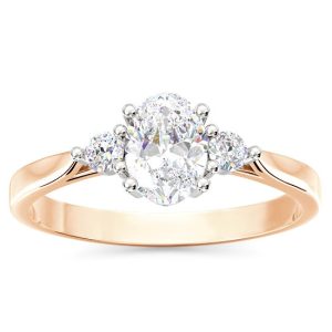 Pierścionek z różowego i białego złota z topazem white i brylantami AP-31PB