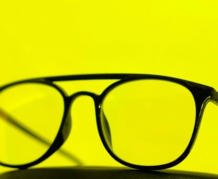 Okulary do czytania. Fot. unsplash