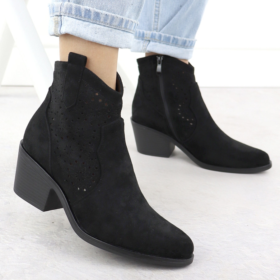 Botki damskie zamszowe na słupku ażurowe czarne S.Barski HY52-529