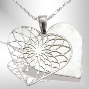 Wisiorek serce z wycinanym wzorem WEC-S-WIS.SERCE-2