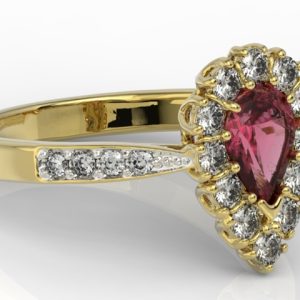 Pierścionek z żółtego złota z rubinem i diamentami 0,48 ct wzór AP-29Z-R