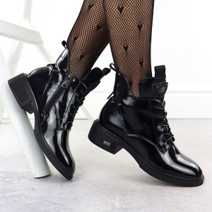 Skórzane lakierowane botki na klocku czarne Vinceza 26-39954