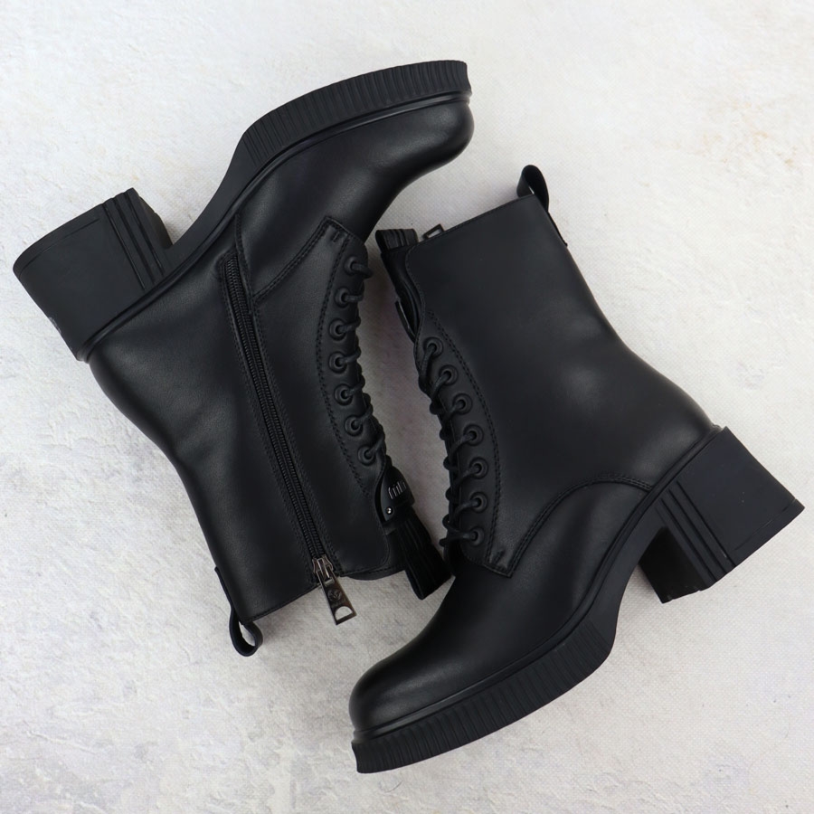 Skórzane botki damskie na klocku czarne Vinceza 66671