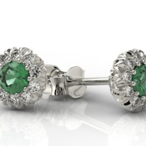 Kolczyki z białego złota APK-42B-C ze szmaragdami i cyrkoniami.