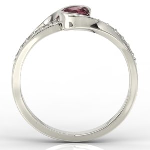 Pierścionek z białego złota z rubinem i diamentami model AP-6139B