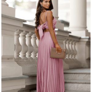 Plisowana sukienka maxi na ramiączkach MAVRA - brudny róż