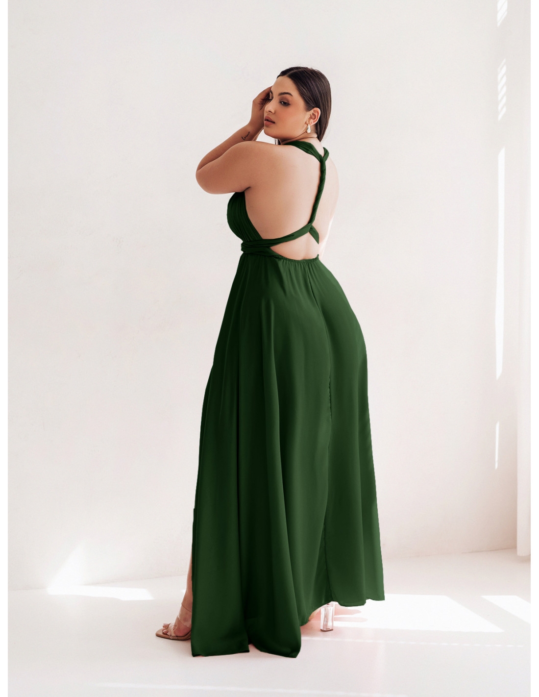 Sukienka PLUS SIZE maxi wiązana na wiele sposobów IMPERIA - butelkowa zieleń