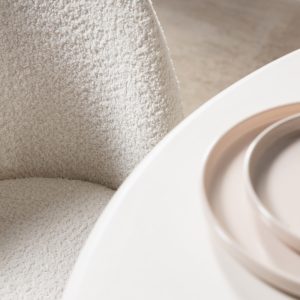 OU- 2063 Krzesło tapicerowane Lilu kremowe, boucle, drewniane nóżki