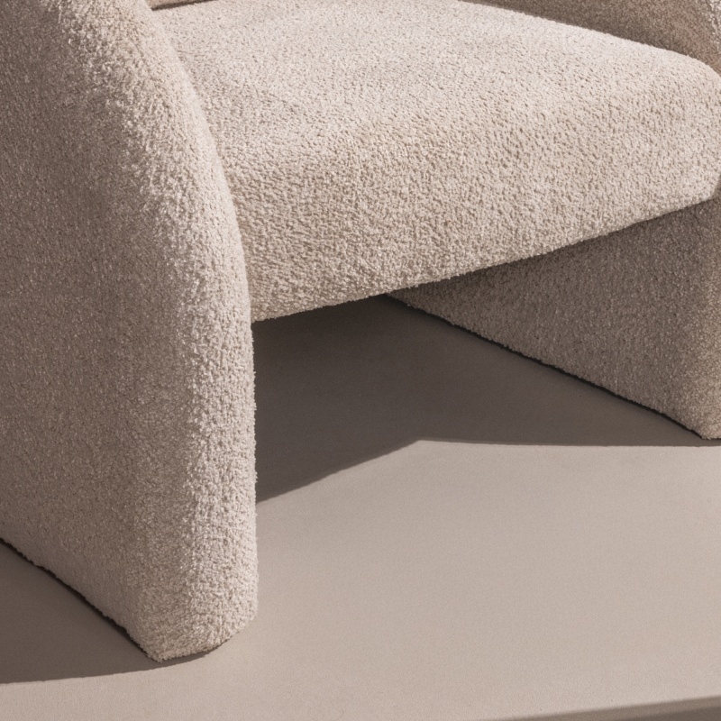 Fotel wypoczynkowy Rainbow jasnobeżowy, boucle, zaokrąglony