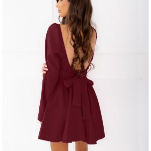 Modna sukienka z odkrytymi plecami LEVIA - bordowa