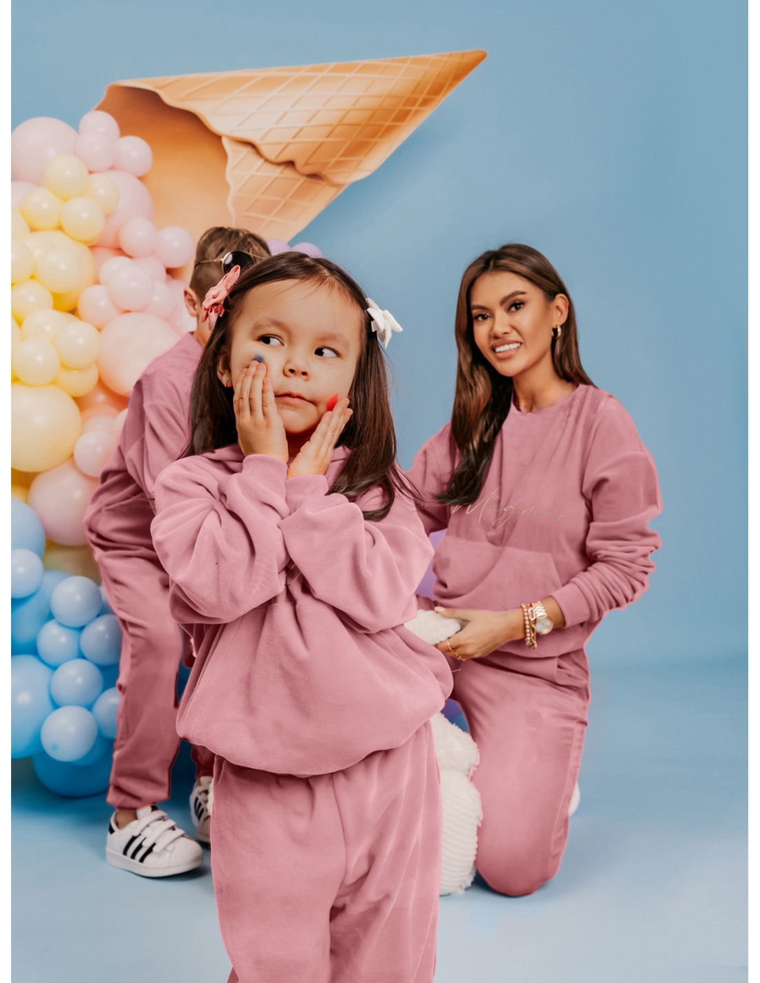 Welurowy dres dziecięcy NEMO - brudny róż