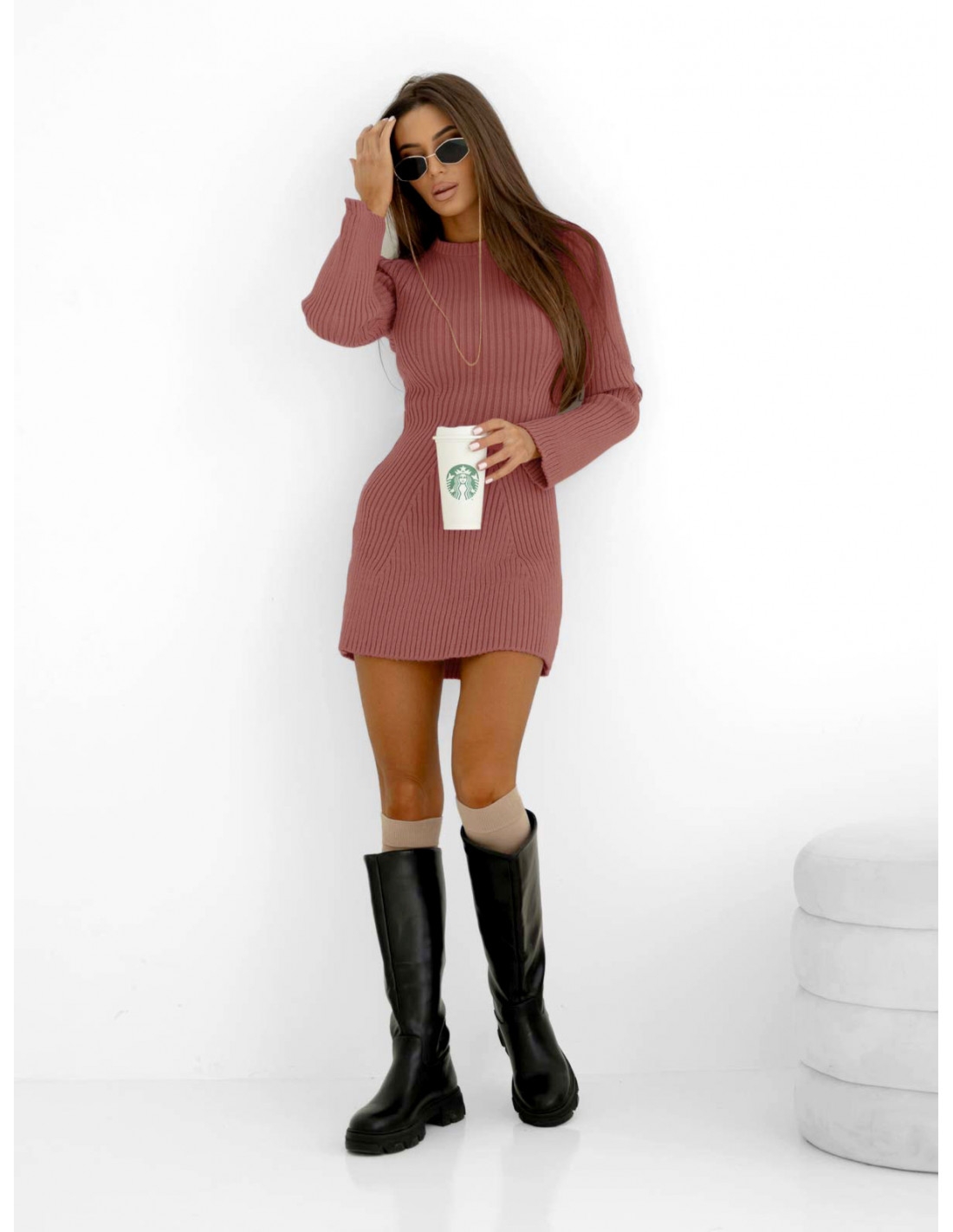 Sweterkowa mini sukienka NOVALIA - brudny róż