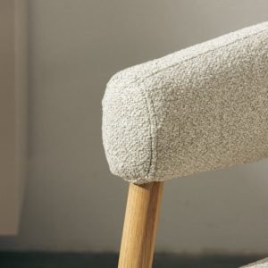 Krzesło/fotel tapicerowane Montepulciano, jasnobeżowe/drewno dębowe, zaokrąglone