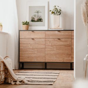 Komoda wysoka z szufladami i drzwiami antracyt / dekor bambus mat 175 cm Sumatra