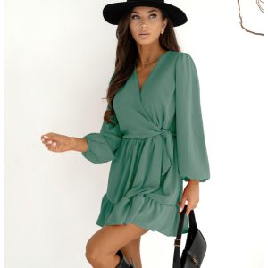 Rozkloszowana sukienka z falbanką - KALIFORNIA - szałwiowa