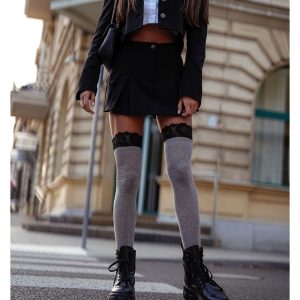 Zakolanówki bawełniane z szeroką koronką - grafitowe