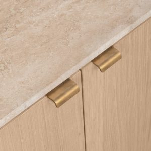 Szafka RTV Furlo, zaokrąglona, dąb naturalny, trawertyn, złote uchwyty