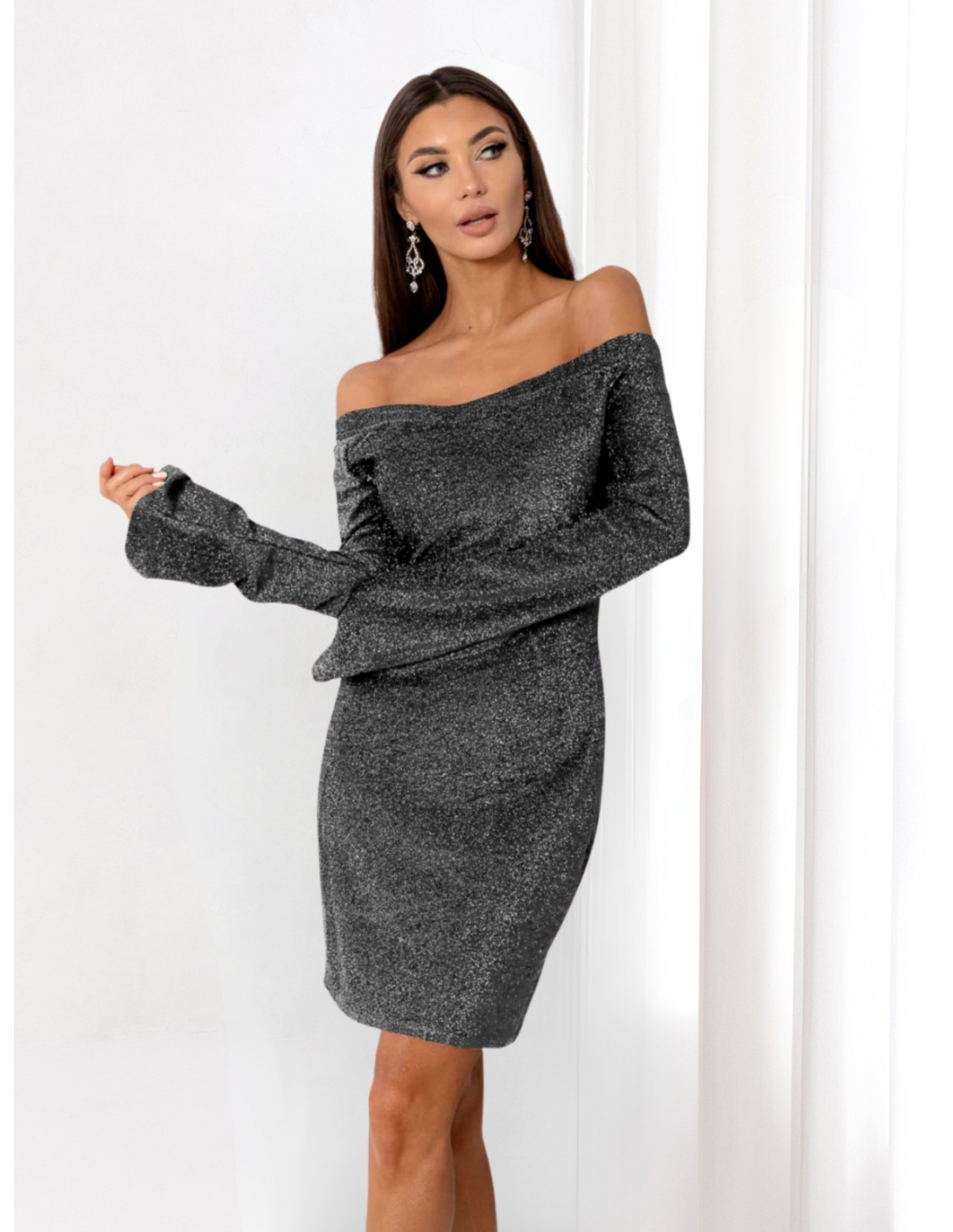 Brokatowa sukienka z odkrytymi ramionami LUNA - srebrna