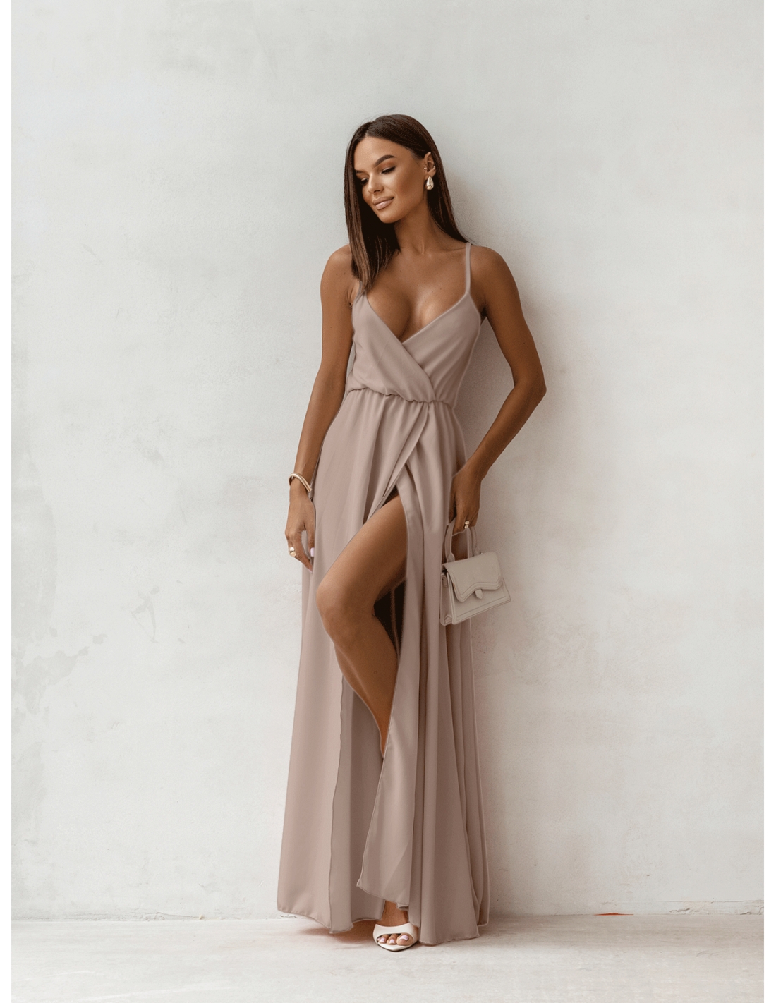 Sukienka maxi na ramiączkach SENTILA - mocha mousse