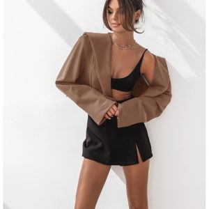 Krótka marynarka z kapturem HELENIA - cappuccino