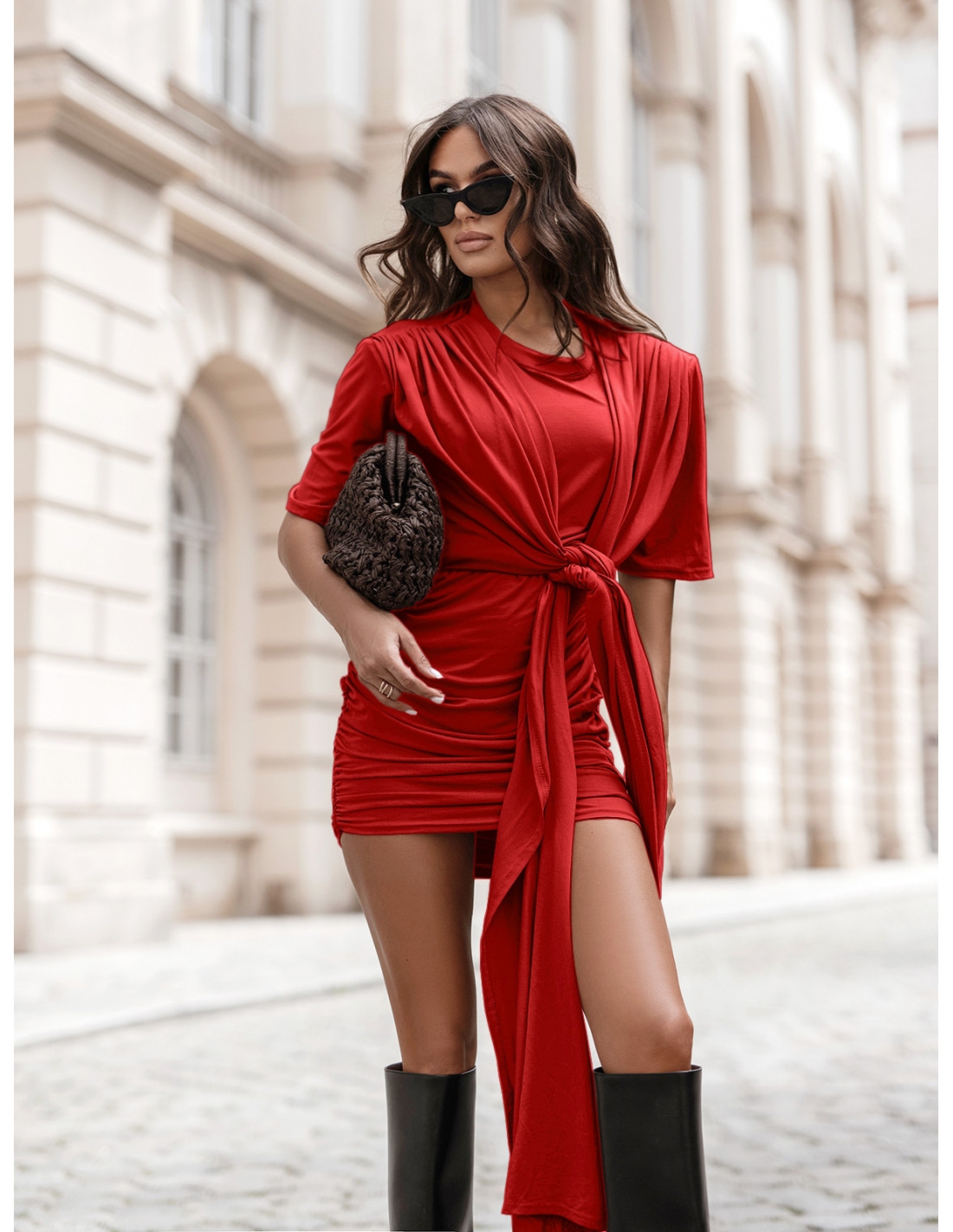 Wiskozowa sukienka mini z wiązaniem NAOYA - czerwona